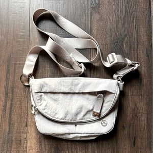 Lululemon all night micro festival bag zip top in seal grey
